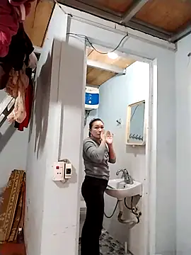 Snapshot of cong1122 chatting on February 7, 1:35 am cong1122 online show from February 7, 1:35 am