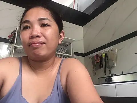Snapshot of lady_candy85 chatting on April 24, 11:40 pm lady candy85 online show from April 24, 11:40 pm