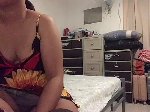 lady candy85 online show from February 6, 7:21 pm