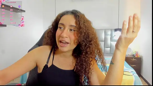 Snapshot of NoaMalak7 chatting on February 23, 8:20 pm NoaMalak7 online show from February 23, 8:20 pm