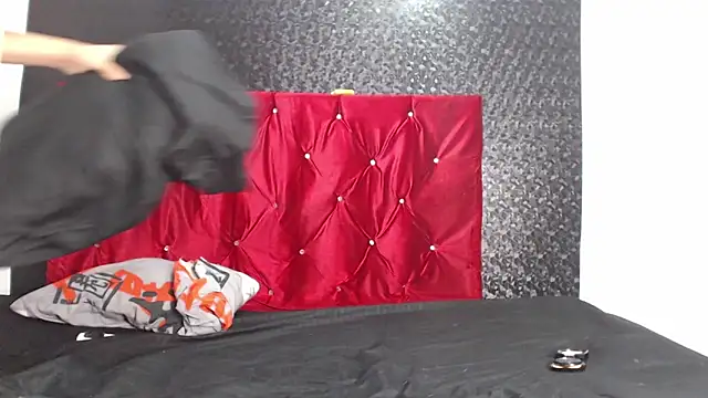 Extreme couple7777 online show from March 7, 3:46 am