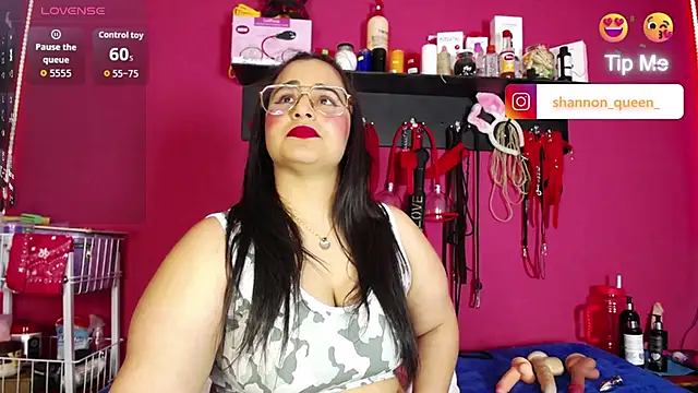 shannon queen- online show from April 11, 9:07 pm