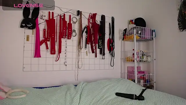 shannon queen- online show from March 6, 6:19 am