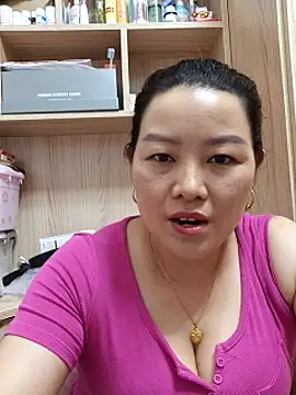 Snapshot of Jennie_dogy chatting on May 25, 1:43 pm Jennie dogy online show from May 25, 1:43 pm