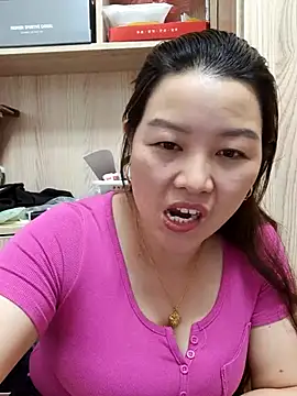 Snapshot of Jennie_dogy chatting on May 13, 1:29 pm Jennie dogy online show from May 13, 1:29 pm