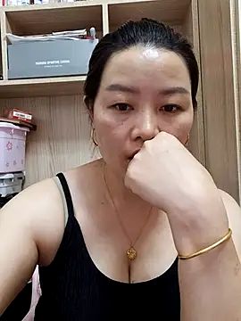 Snapshot of Jennie_dogy chatting on June 7, 2:17 am Jennie dogy online show from June 7, 2:17 am