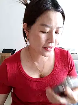 Snapshot of Jennie_dogy chatting on May 6, 3:21 am Jennie dogy online show from May 6, 3:21 am