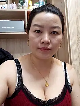 Snapshot of Jennie_dogy chatting on May 18, 11:31 pm Jennie dogy online show from May 18, 11:31 pm