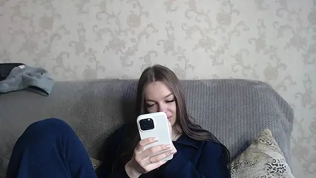 CandyGyrl online show from April 9, 1:07 am