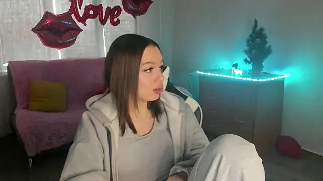 CandyGyrl online show from March 12, 1:33 am