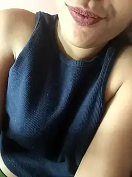 Snapshot of komalsharma99 chatting on May 14, 10:07 pm komalsharma99 online show from May 14, 10:07 pm