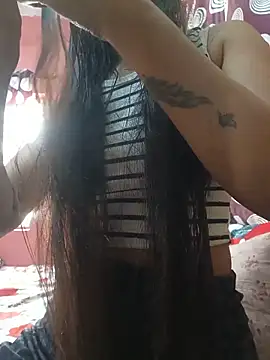 Snapshot of komalsharma99 chatting on May 14, 10:01 am komalsharma99 online show from May 14, 10:01 am