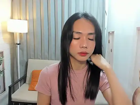 Snapshot of BigCockKiara chatting on February 8, 5:27 am BigCockKiara online show from February 8, 5:27 am