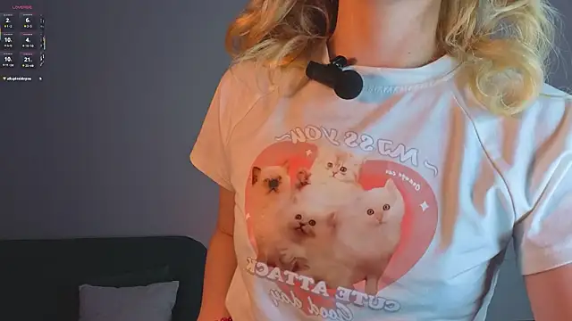 LollyBaby4u online show from March 3, 2:40 am