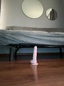 Snapshot of chilhorny chatting on February 17, 6:33 am chilhorny online show from February 17, 6:33 am