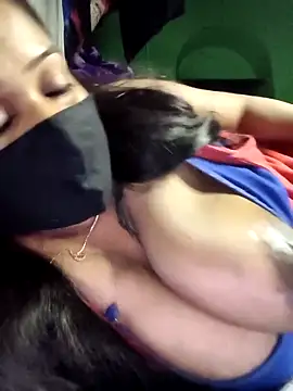 V-Hot-Suity online show from March 10, 11:53 pm