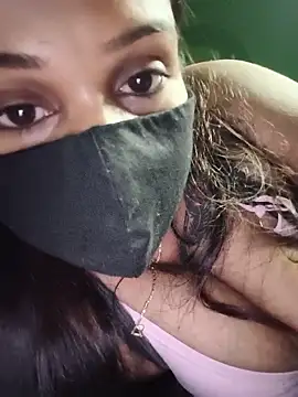 V-Hot-Suity online show from May 16, 11:59 pm