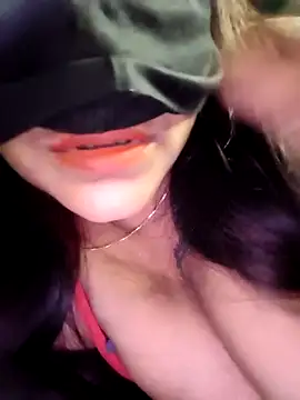 Snapshot of V-Hot-Suity chatting on February 20, 12:51 am V-Hot-Suity online show from February 20, 12:51 am