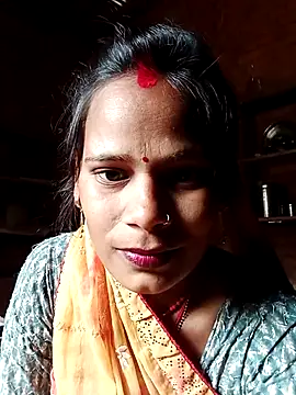 Snapshot of Hot_ree64 chatting on February 18, 7:06 am Hot ree64 online show from February 18, 7:06 am