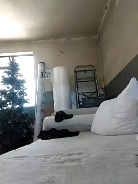 Snapshot of dickman66XX chatting on February 6, 10:11 am dickman66XX online show from February 6, 10:11 am