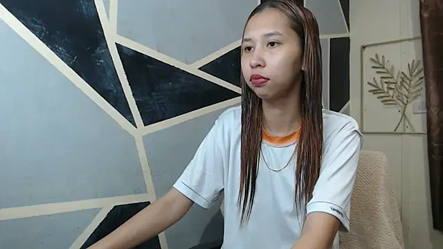 Snapshot of Charming_lexi chatting on April 23, 8:43 am Charming lexi online show from April 23, 8:43 am