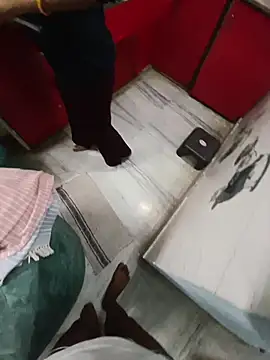 Snapshot of x_couple2 chatting on February 14, 1:44 pm x couple2 online show from February 14, 1:44 pm