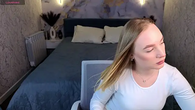 Snapshot of DaraLex_ chatting on February 27, 9:42 am DaraLex online show from February 27, 9:42 am