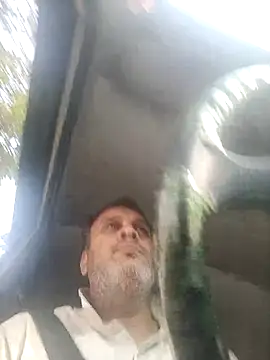 Snapshot of indiandesivillegeboy chatting on July 6, 2:18 am indiandesivillegeboy online show from July 6, 2:18 am
