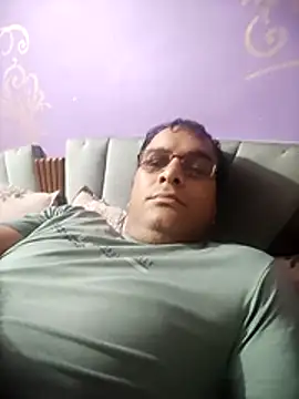 Snapshot of indiandesivillegeboy chatting on June 28, 5:47 am indiandesivillegeboy online show from June 28, 5:47 am