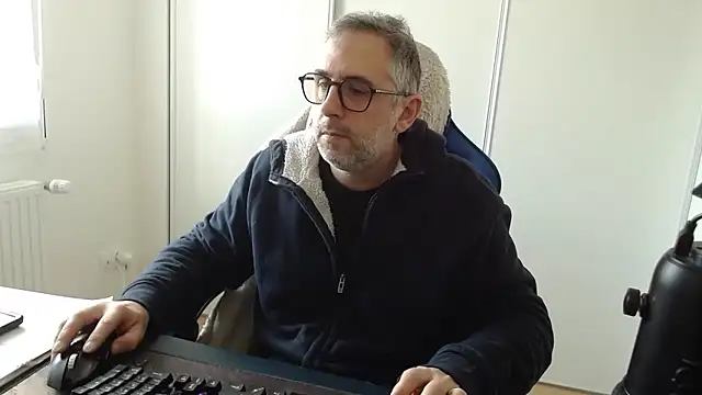 mika3377 online show from February 6, 10:44 am