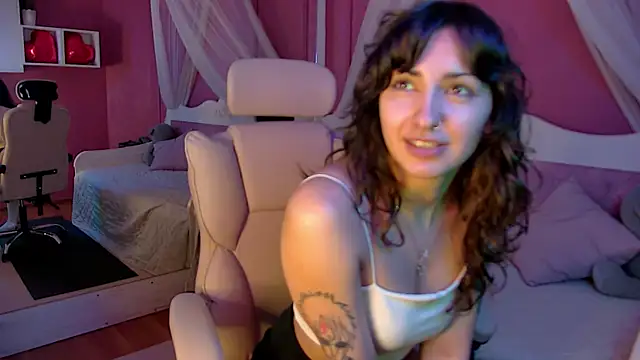 AngelaCox online show from May 13, 6:31 am