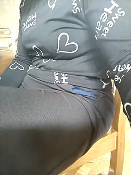 LiilyZi online show from February 25, 4:01 am