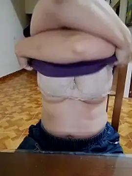 LiilyZi online show from April 24, 1:07 am