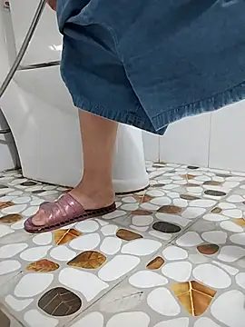 LiilyZi online show from March 28, 10:55 pm