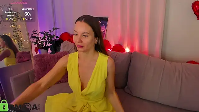 Snapshot of Katrina_Jones_ chatting on February 18, 3:26 am Katrina Jones online show from February 18, 3:26 am