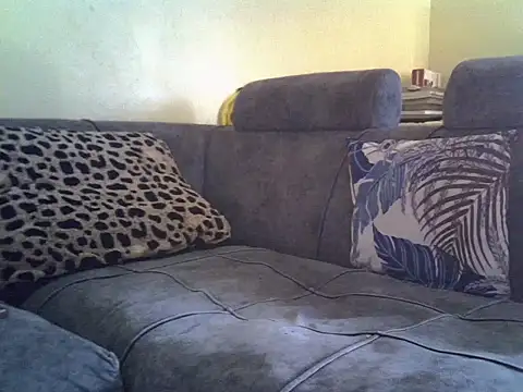 Snapshot of Sbusie44 chatting on February 20, 4:42 am Sbusie44 online show from February 20, 4:42 am