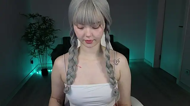 PONKY PINKY online show from February 20, 1:35 am