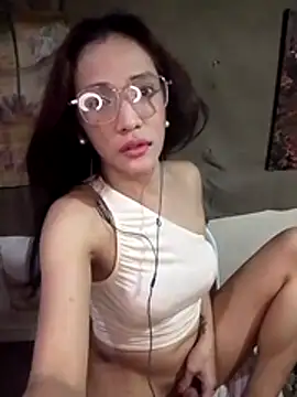 Snapshot of GeorginaLove09 chatting on July 4, 12:43 pm GeorginaLove09 online show from July 4, 12:43 pm