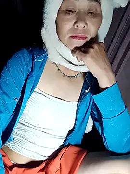 witch-xx online show from March 25, 8:30 pm