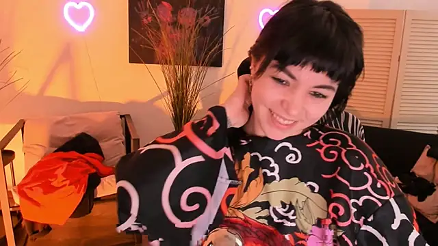 Snapshot of NeoGeisha chatting on February 17, 10:34 am NeoGeisha online show from February 17, 10:34 am