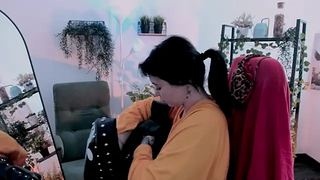 NeoGeisha online show from April 24, 8:16 am