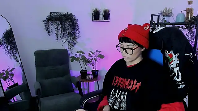 NeoGeisha online show from April 9, 1:17 pm