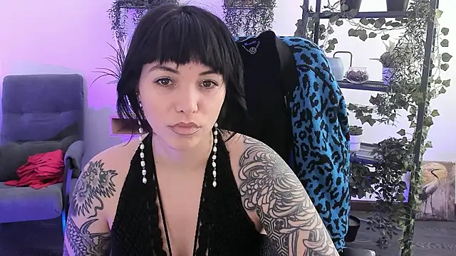 Snapshot of NeoGeisha chatting on February 25, 10:37 am NeoGeisha online show from February 25, 10:37 am