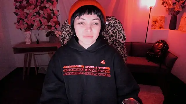 NeoGeisha online show from April 4, 7:09 pm