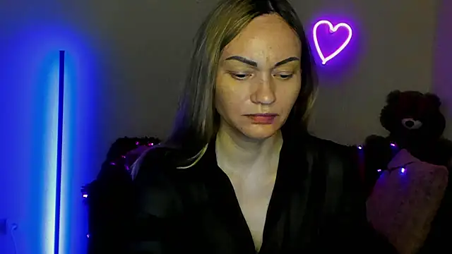 Snapshot of BlondMikey22 chatting on May 23, 11:31 am BlondMikey22 online show from May 23, 11:31 am