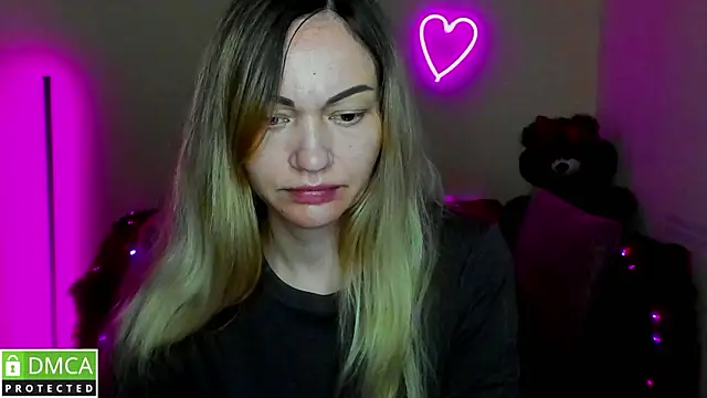 Snapshot of BlondMikey22 chatting on February 24, 12:28 pm BlondMikey22 online show from February 24, 12:28 pm