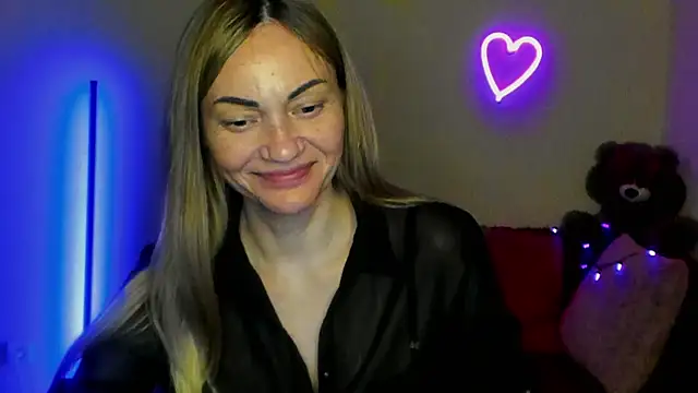 Snapshot of BlondMikey22 chatting on May 16, 10:36 am BlondMikey22 online show from May 16, 10:36 am