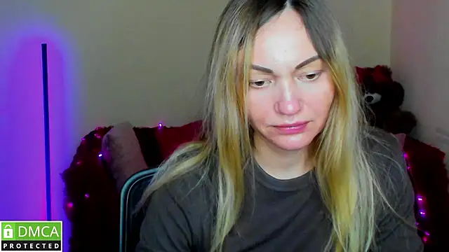 Snapshot of BlondMikey22 chatting on February 27, 6:30 pm BlondMikey22 online show from February 27, 6:30 pm