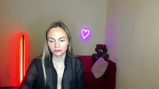 Snapshot of BlondMikey22 chatting on June 17, 11:31 am BlondMikey22 online show from June 17, 11:31 am