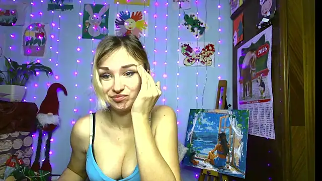 Snapshot of HarleyWidLife chatting on February 7, 7:27 am HarleyWidLife online show from February 7, 7:27 am